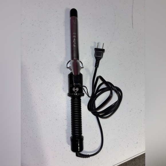 Conair 3/4 Barrel Black Curling Iron - Picture 1 of 4
